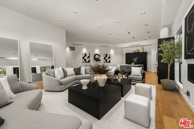 2163 Outpost Drive, Los Angeles, CA 90068