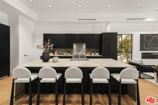 2163 Outpost Drive, Los Angeles, CA 90068