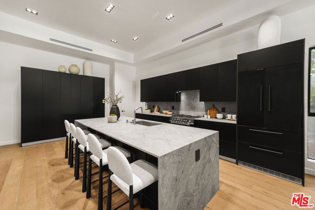 2163 Outpost Drive, Los Angeles, CA 90068