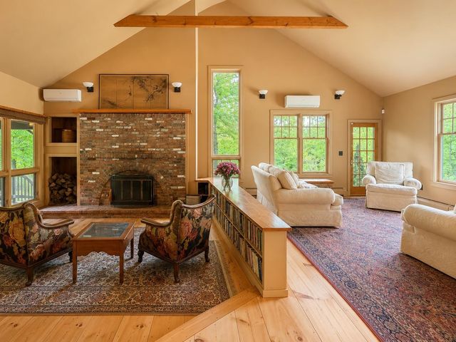 224 Cobble Ridge Road, Londonderry, VT 05148
