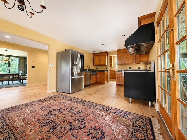 224 Cobble Ridge Road, Londonderry, VT 05148