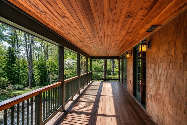 224 Cobble Ridge Road, Londonderry, VT 05148