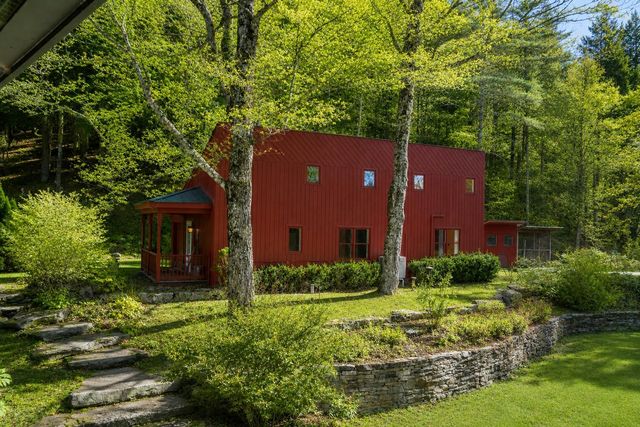 224 Cobble Ridge Road, Londonderry, VT 05148