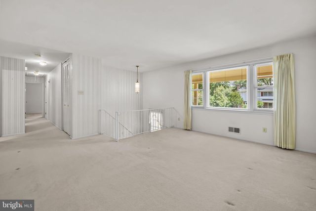 6914 HADLOW DR, Springfield, VA 22152