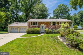 6914 HADLOW DR, Springfield, VA 22152