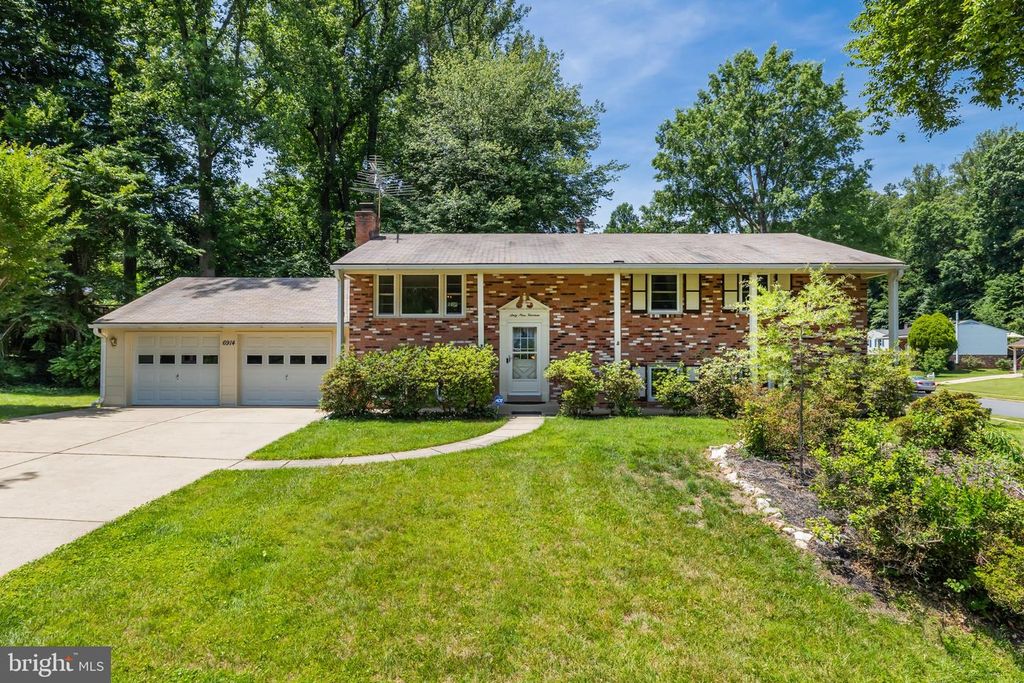 6914 HADLOW DR, Springfield, VA 22152