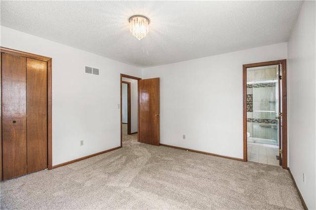 2134 NE Belvoir Street, Lee's Summit, MO 64086