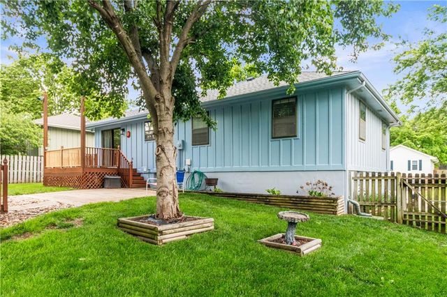 2134 NE Belvoir Street, Lee's Summit, MO 64086