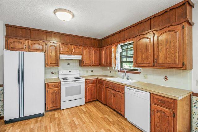 2134 NE Belvoir Street, Lee's Summit, MO 64086