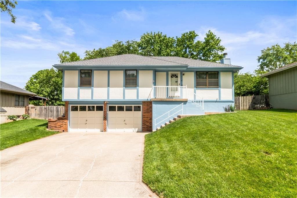 2134 NE Belvoir Street, Lee's Summit, MO 64086