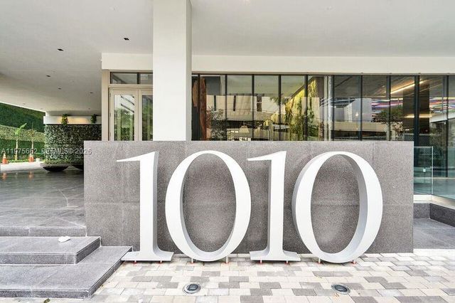 1010 Brickell Ave 3506, Miami, FL 33131