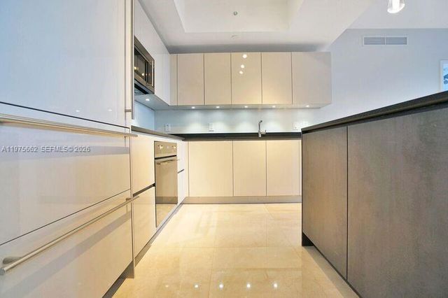 1010 Brickell Ave 3506, Miami, FL 33131