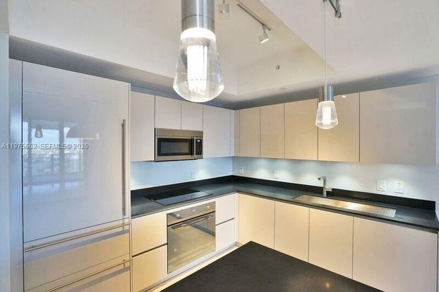 1010 Brickell Ave 3506, Miami, FL 33131