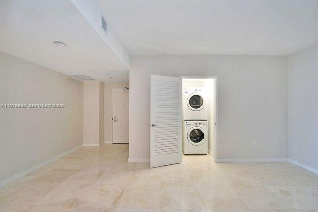 1010 Brickell Ave 3506, Miami, FL 33131