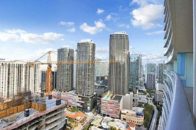 1010 Brickell Ave 3506, Miami, FL 33131
