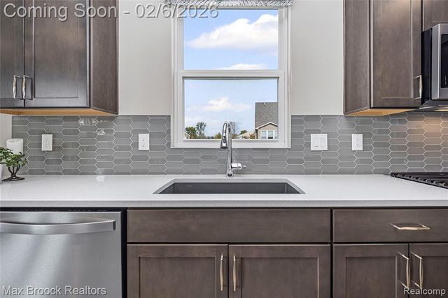 4402 Brookside C, Canton, MI 48188