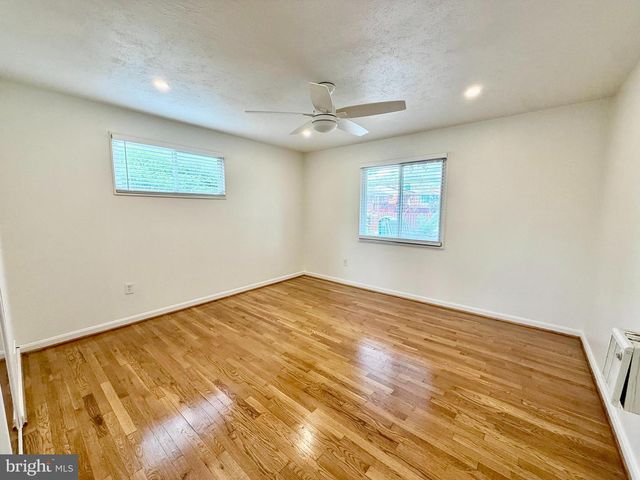 4605 HANNA PL SE, Washington, DC 20019