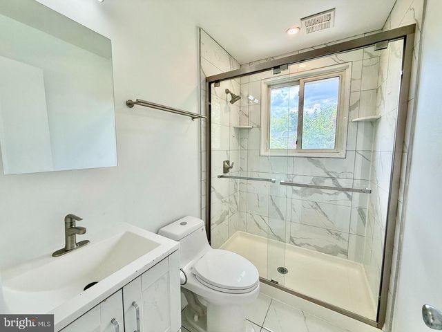 4605 HANNA PL SE, Washington, DC 20019