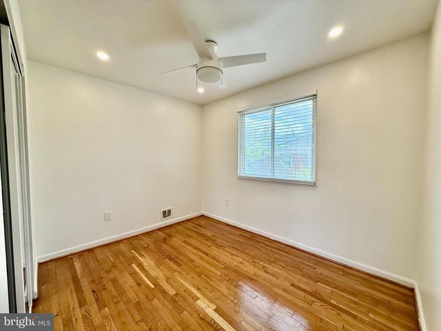 4605 HANNA PL SE, Washington, DC 20019
