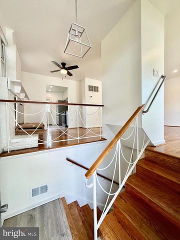 4605 HANNA PL SE, Washington, DC 20019