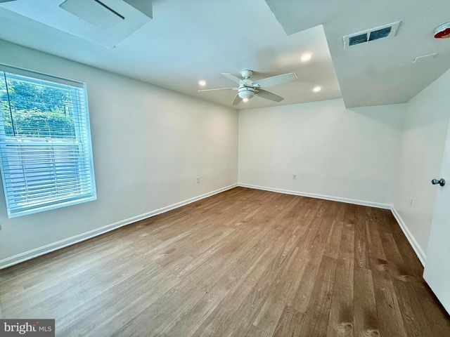 4605 HANNA PL SE, Washington, DC 20019