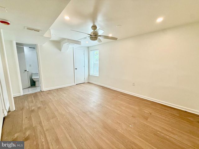 4605 HANNA PL SE, Washington, DC 20019