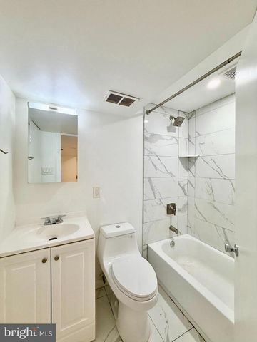 4605 HANNA PL SE, Washington, DC 20019