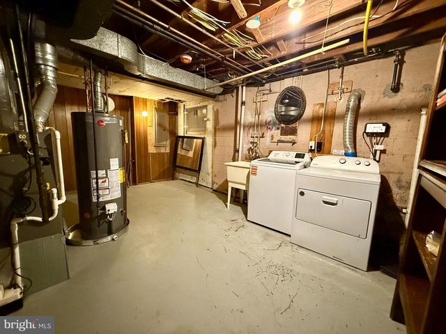 4605 HANNA PL SE, Washington, DC 20019