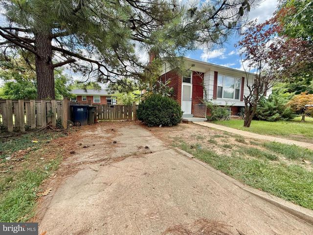 4605 HANNA PL SE, Washington, DC 20019