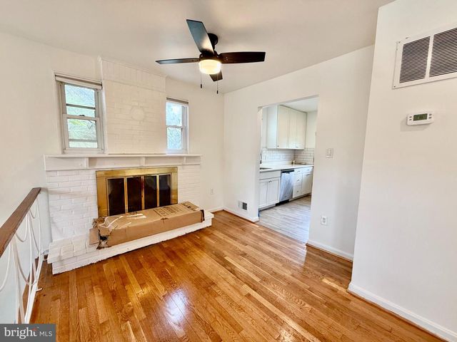 4605 HANNA PL SE, Washington, DC 20019