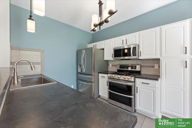 5017 S 194th Avenue, Omaha, NE 68135