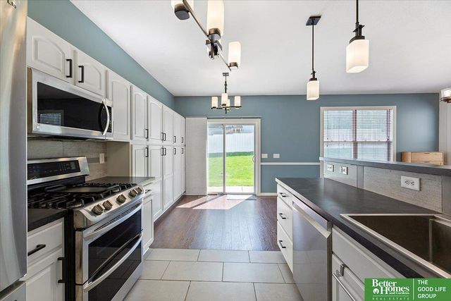 5017 S 194th Avenue, Omaha, NE 68135