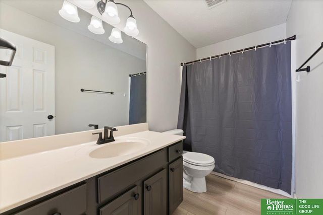 5017 S 194th Avenue, Omaha, NE 68135