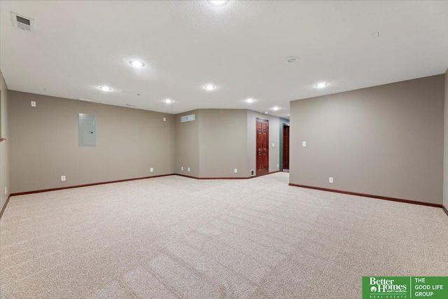 5017 S 194th Avenue, Omaha, NE 68135