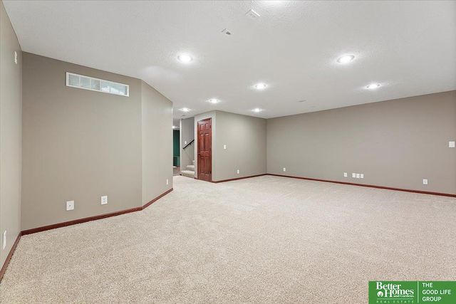 5017 S 194th Avenue, Omaha, NE 68135