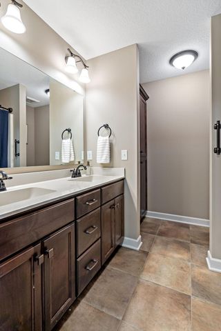 16899 E Lake Drive, Lakeville, MN 55044