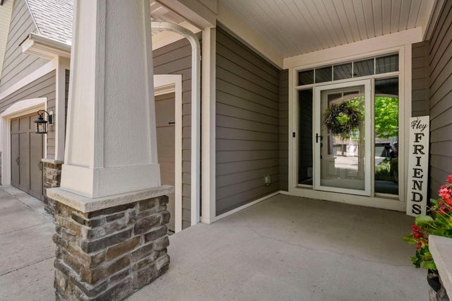 16899 E Lake Drive, Lakeville, MN 55044