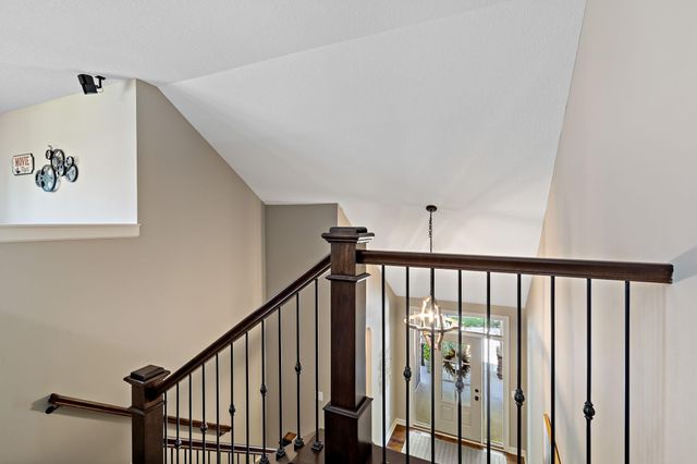 16899 E Lake Drive, Lakeville, MN 55044