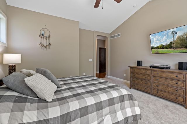 16899 E Lake Drive, Lakeville, MN 55044