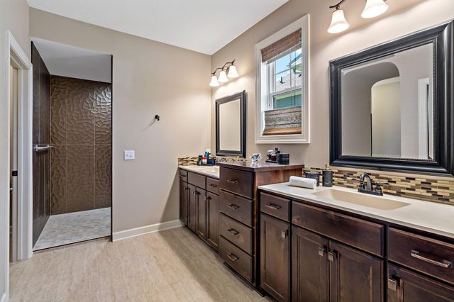 16899 E Lake Drive, Lakeville, MN 55044