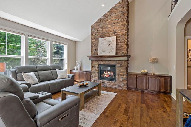 16899 E Lake Drive, Lakeville, MN 55044