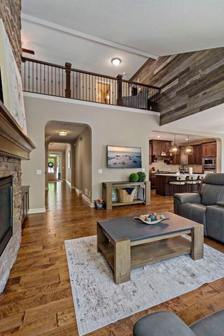 16899 E Lake Drive, Lakeville, MN 55044