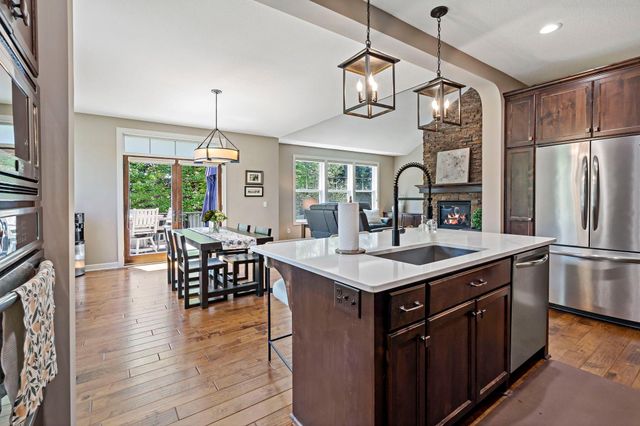 16899 E Lake Drive, Lakeville, MN 55044