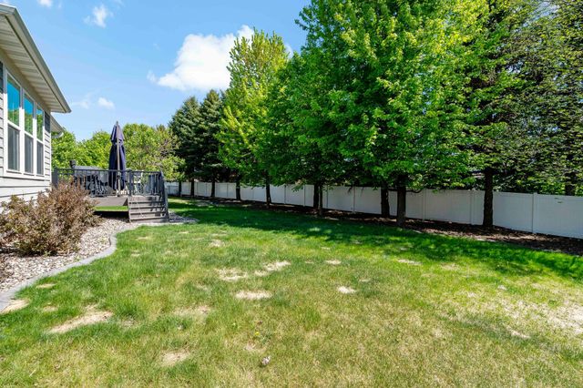 16899 E Lake Drive, Lakeville, MN 55044