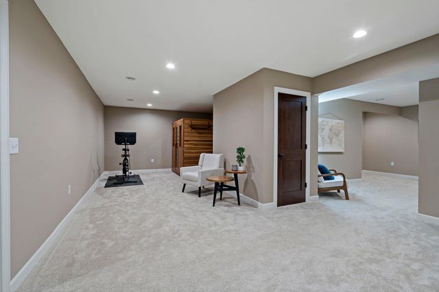16899 E Lake Drive, Lakeville, MN 55044