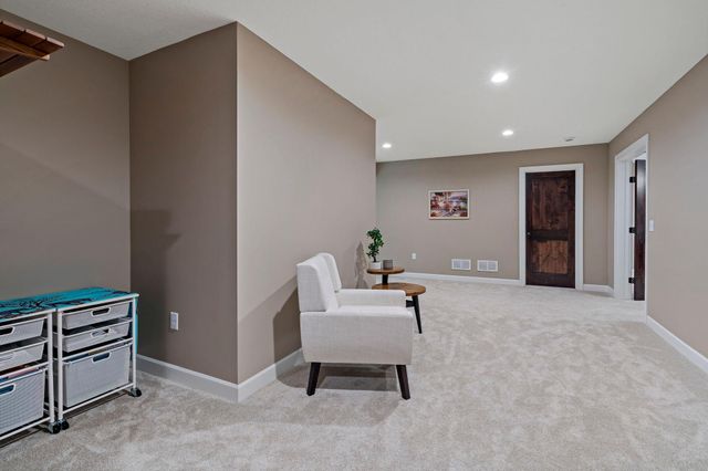 16899 E Lake Drive, Lakeville, MN 55044