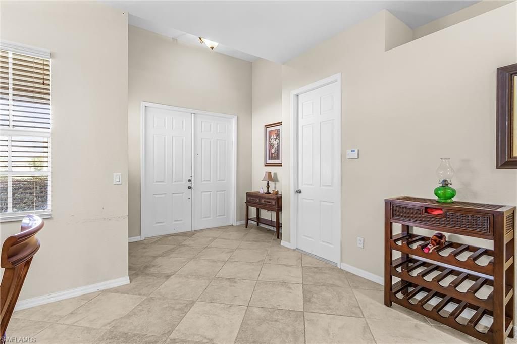 9132 Leatherwood LOOP, LEHIGH ACRES, FL 33936 — photo 4