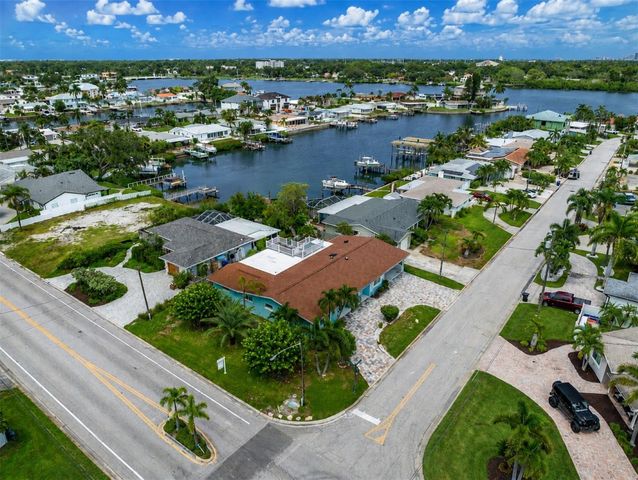 7891 4TH AVENUE S, St Petersburg, FL 33707