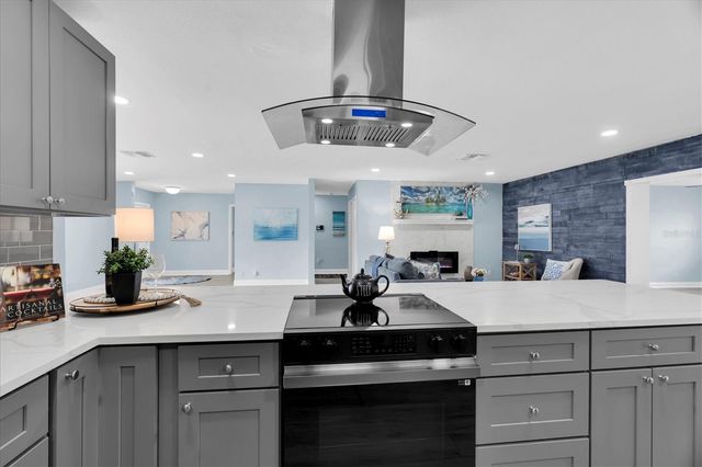 7891 4TH AVENUE S, St Petersburg, FL 33707