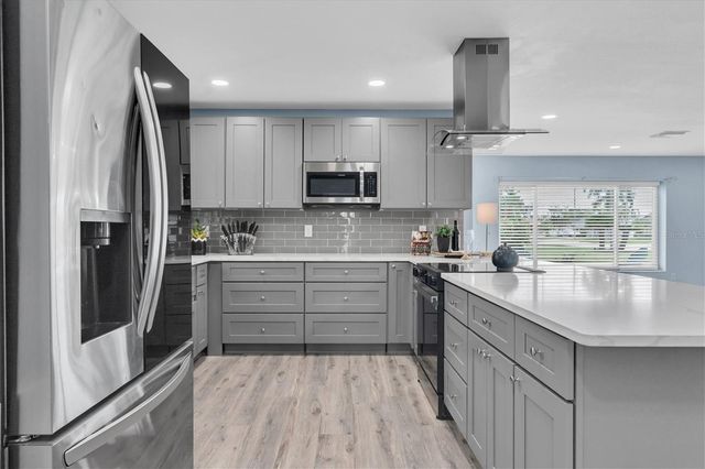 7891 4TH AVENUE S, St Petersburg, FL 33707